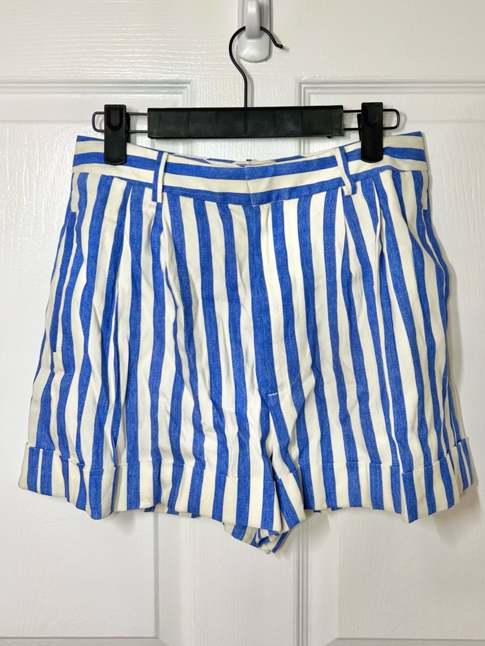 Alice + Olivia Blue and White Vertical Stripe High-Rise Tailored Shorts 2